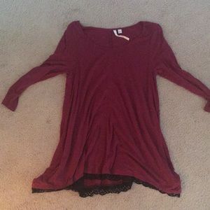 3/4 sleeve maroon top